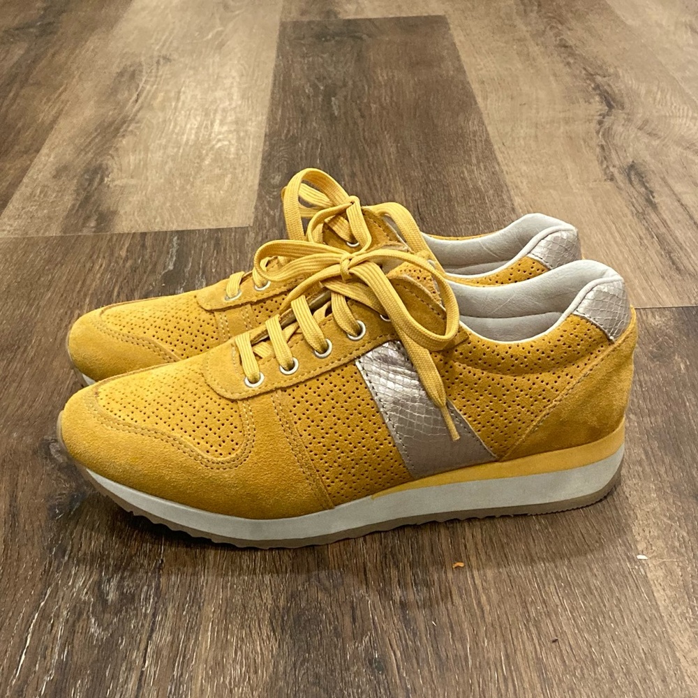 Yellow Tennis Shoes Sneakers Mustard Muted Size 6.5 - Picture 5 of 11